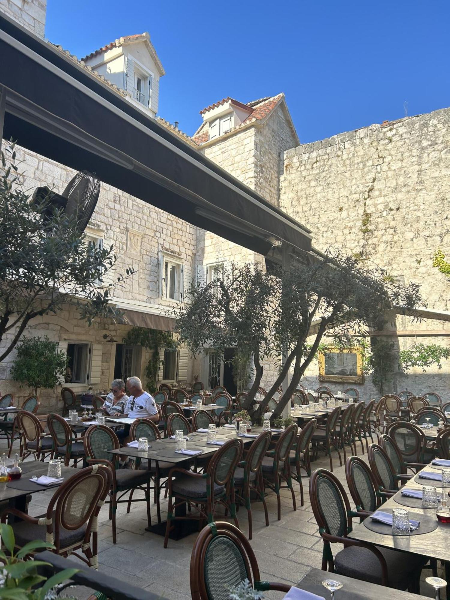Apartmani Ema Τρογκίρ Εξωτερικό φωτογραφία