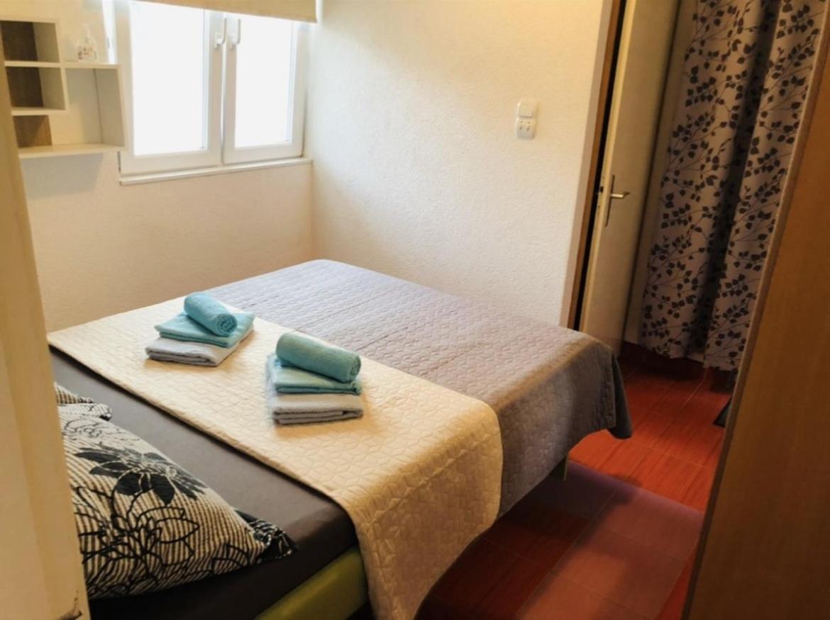 Apartmani Ema Τρογκίρ Δωμάτιο φωτογραφία